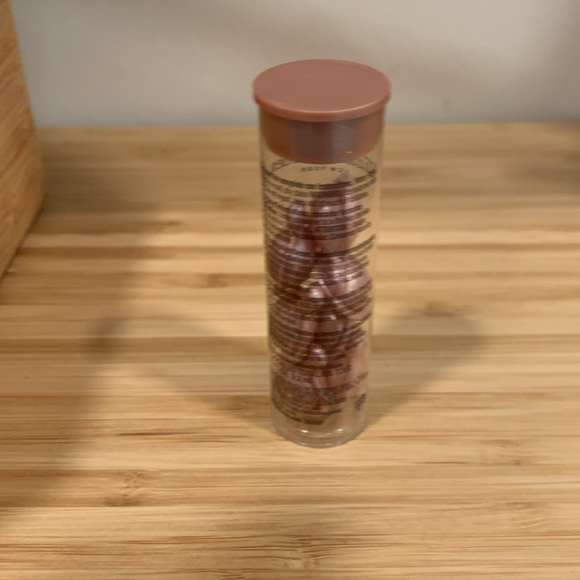 $5🌻 Elizabeth Arden Retinol Ceramide Capsules Line Erasing Night Serum - Picture 2 of 2